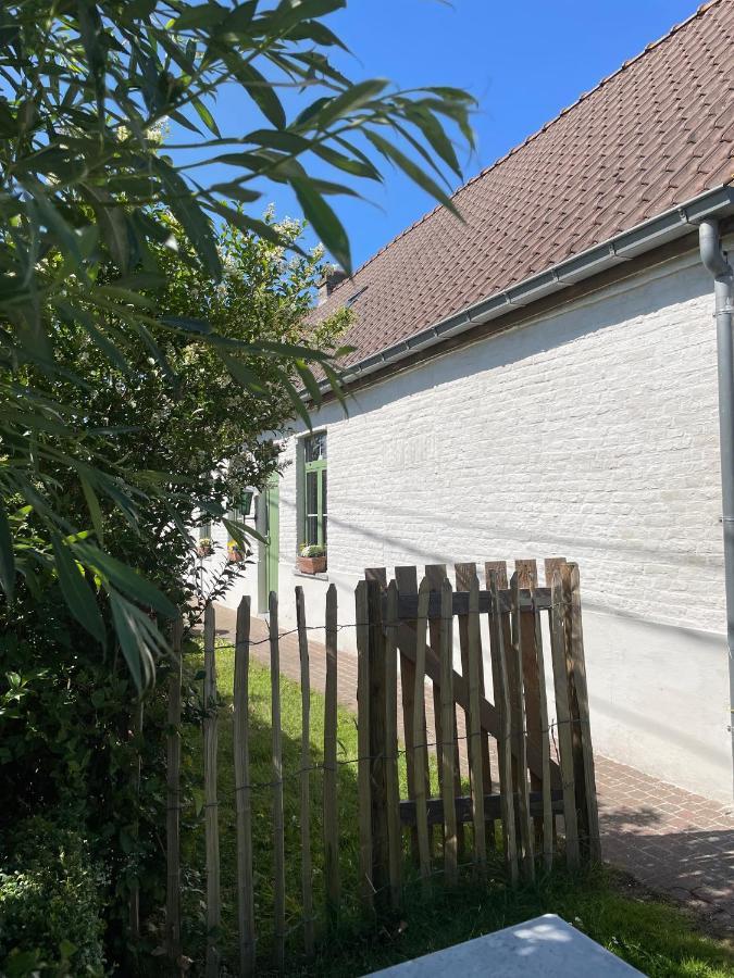 De Wabisabiboerderij Acomodação com café da manhã Oedelem Exterior foto
