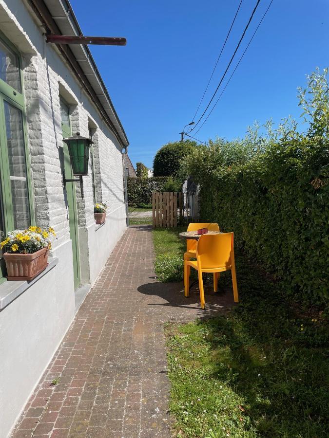De Wabisabiboerderij Acomodação com café da manhã Oedelem Exterior foto
